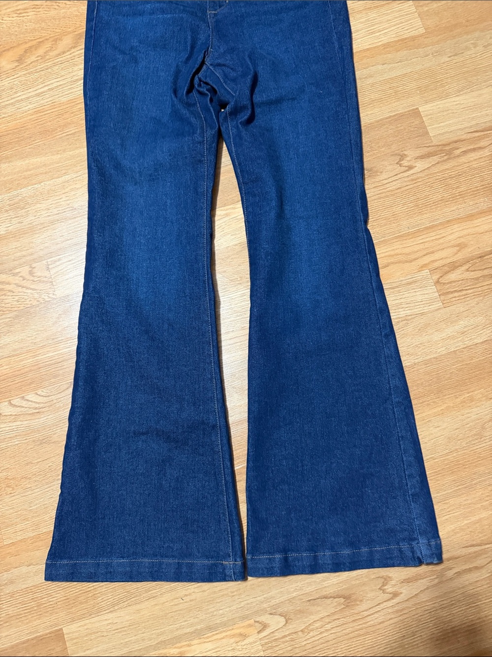 Melisa Flare High Rise Sofia Jeans by Sofia Vergara Size 10 - Picture 4 of 12